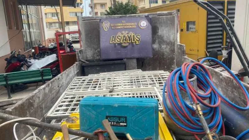 Hırsızlar suçüstü yakalandı