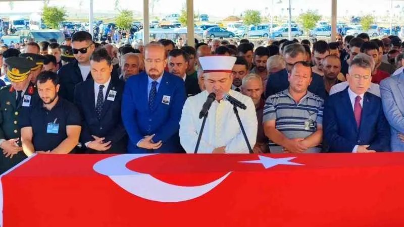 Sivas şehidini uğurladı