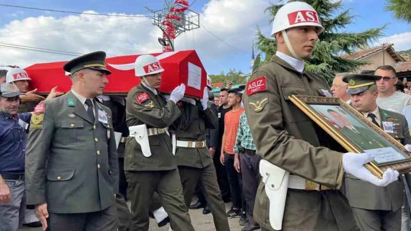 Manisalı şehide hüzünlü veda