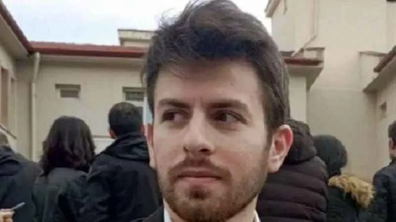 Denizde boğulan genç öğretmen son yolculuğuna uğurlandı