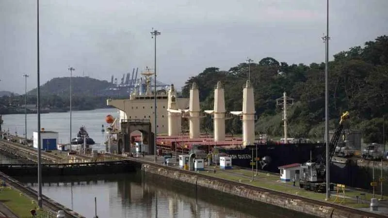 Panama Kanalı’nı kuraklık vurdu: 200 gemi mahsur kaldı