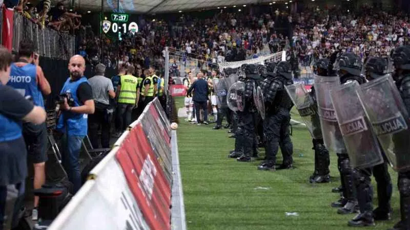 UEFA’dan Fenerbahçe’ye 1 maç deplasman yasağı