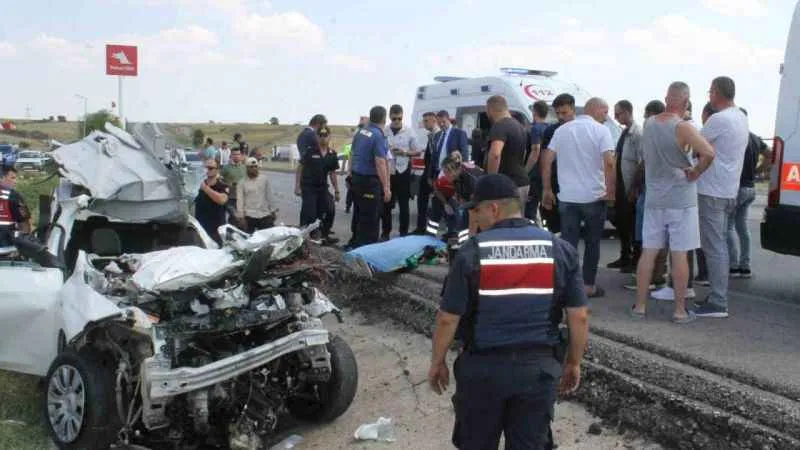 Edirne'deki kazada polis memuru Hasan Burak Önder ve Melike Dilek hayatını kaybetti