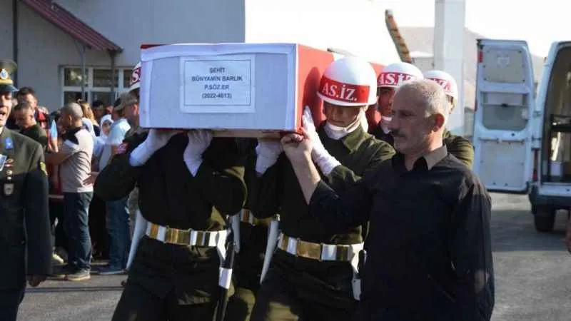Şehit Piyade Er Bünyamin Barlık son yolculuğuna uğurlandı