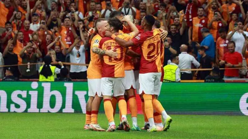 Galatasaray Şampiyonlar Ligi'nde gruplara kaldı