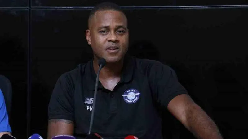 Patrick Kluivert: ”Elimizden geleni yapıp kendi oyunumuzu ortaya koyacağız”
