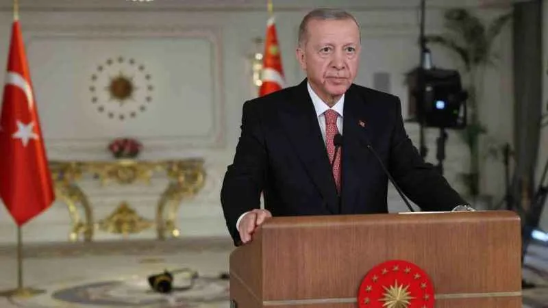 Cumhurbaşkanı Erdoğan: "Depremin siyasetini ve istismarını yapanlardan değil depremzedelerimizin acılarını paylaşanlardan olduk"