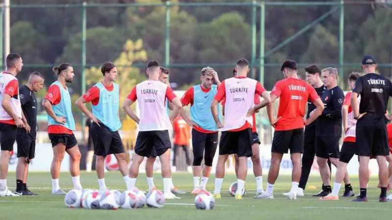 A Milli Futbol Takımı, Ermenistan maçı hazırlıklarını sürdürdü