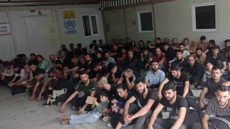 Edirne’den Bulgaristan’a geçmeye çalışan 89 göçmen yakalandı