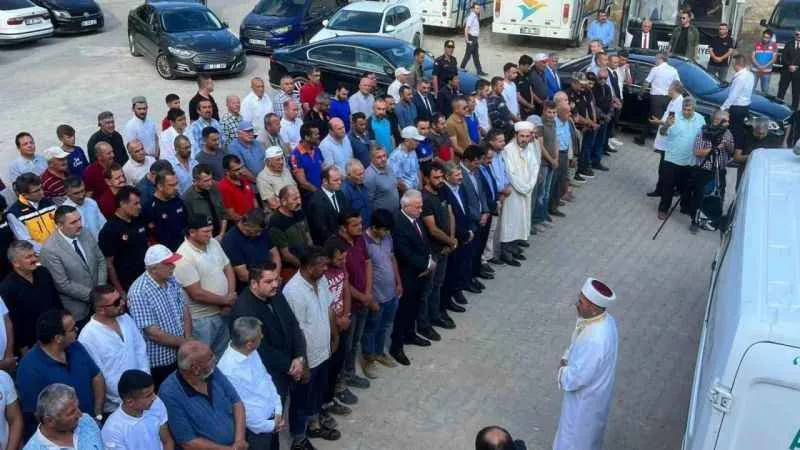 Asel bebek son yolculuğuna uğurlandı