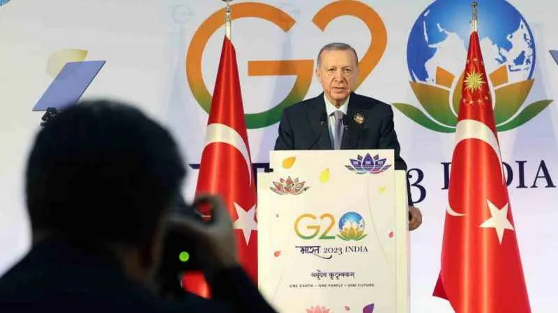 Cumhurbaşkanı Erdoğan: "5 üyenin iki dudağının arasına dünyayı sıkıştırmayalım"