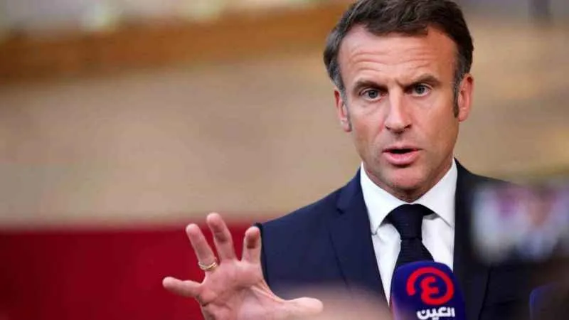 Macron: “Büyükelçimiz Nijer’de rehin tutuluyor”