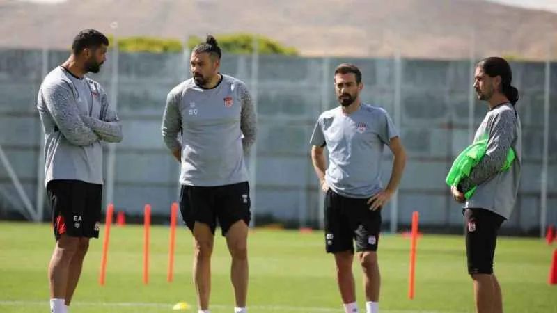 Sivasspor, ara vermedi