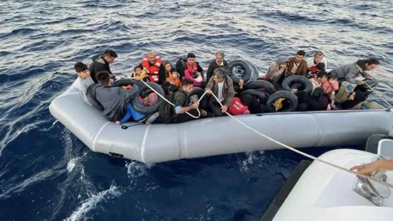 Ayvacık açıklarında 43 kaçak göçmen kurtarıldı