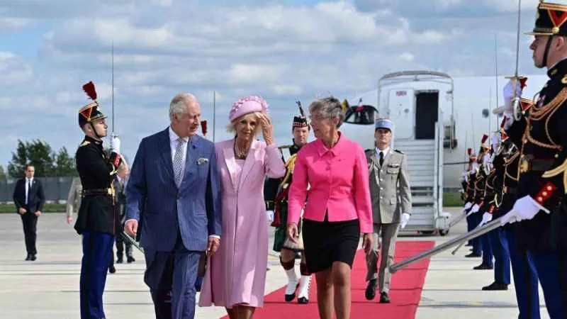 Kral Charles’ın ertelenen Fransa ziyareti başladı