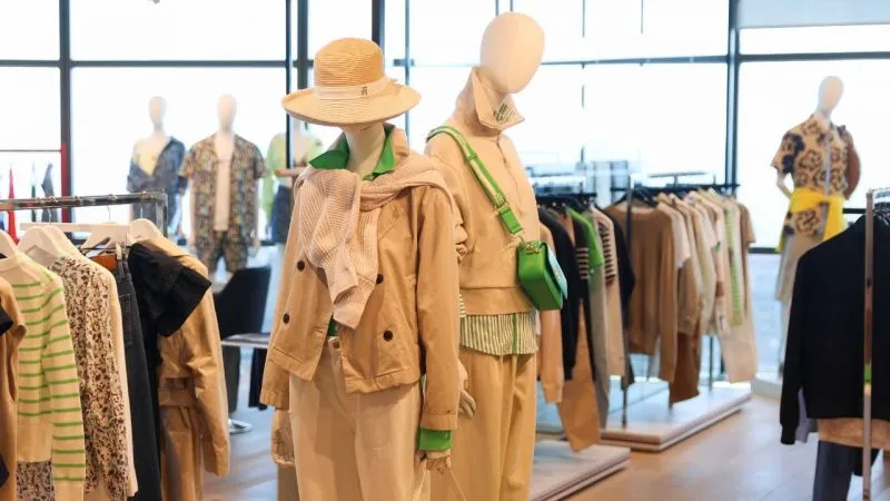 TOMMY HILFIGER 2023 İLKBAHAR KOLEKSİYONU’NU TANITTI