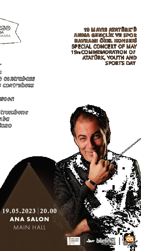 Senfoni orkestrasında genç solistler sahnede