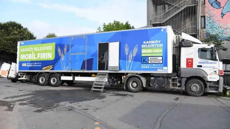 Kadıköy Belediyesi’nin mobil fırını hizmete başladı