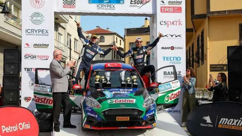 Castrol Ford Team Türkiye, Eskişehir Rallisi’nde  Markalar Birinciliği Kupasını kazandı