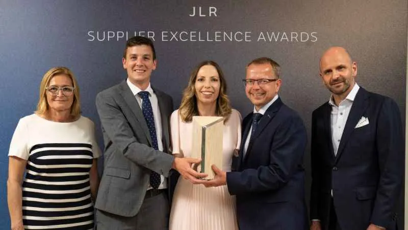 Pirelli, Jaguar Land Rover tarafından verilen 'Mükemmel Tedarikçi' ödülünü kazandı