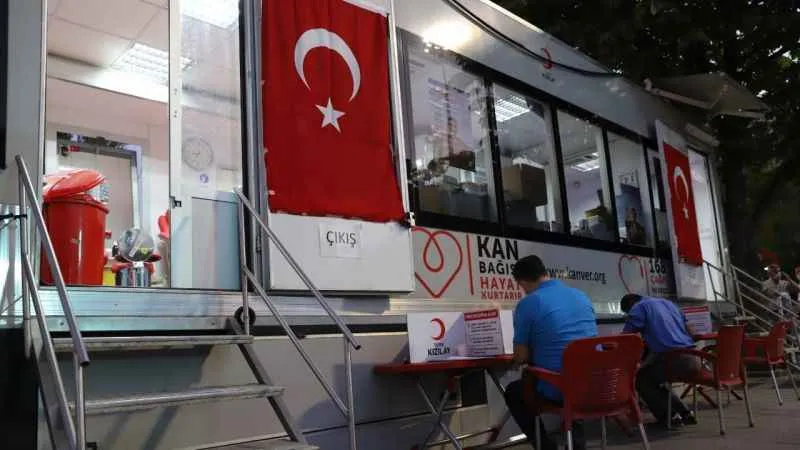 Türk Kızılay’ın kan bağışı ekipleri 15 Temmuz’da meydanlarda olacak