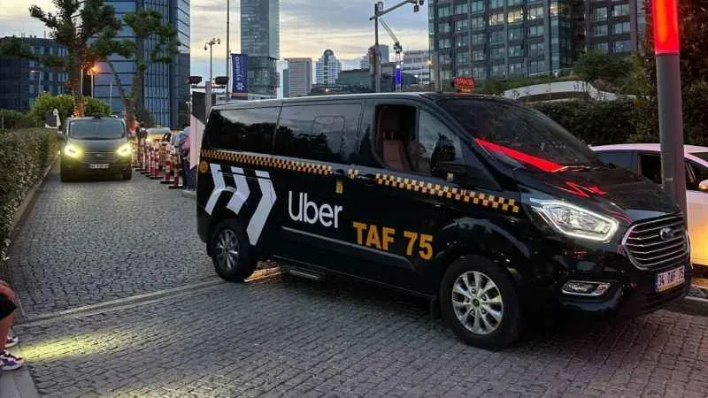 Uber, büyük taksi segmentlerine dönüşüm için araç alım desteğini başlatıyor