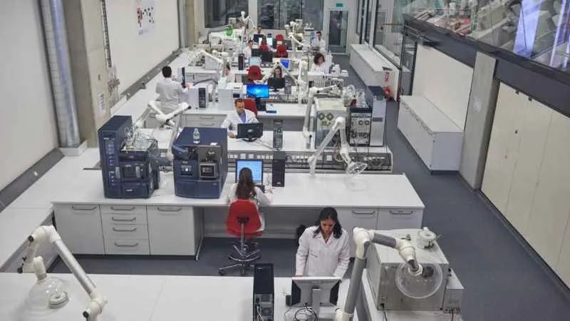 Balparmak AR-GE merkezi yenilikçi arı ürünlerini tüketicilerle buluşturuyor