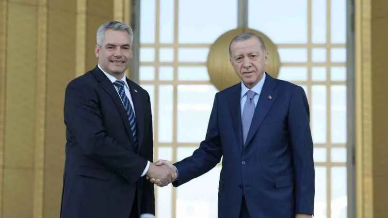 Cumhurbaşkanı Erdoğan, Avusturya Başbakanı Nehammer’i resmi törenle karşıladı