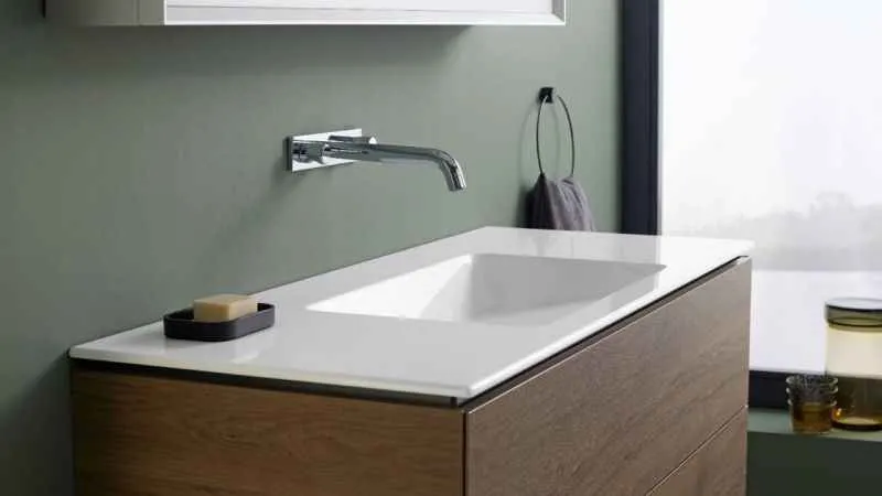 Geberit lavabo bataryalarıyla eşsiz tasarımı temassız konfor ile birleştiriyor 