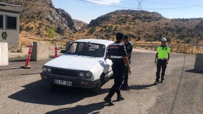 Jandarma ve polis ekiplerinden ortak denetim