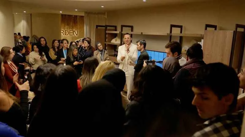 Kelebek Mobilya ünlü tasarımcı ve küratör Karim Rashid’i ağırladı