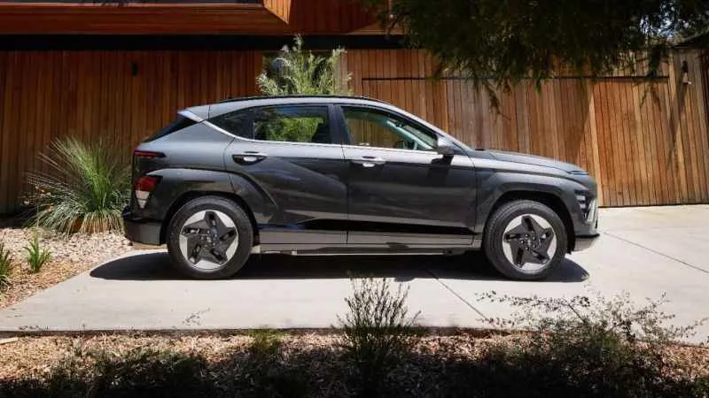Hyundai Yeni KONA Elektrik 1.499.000 TL’ye şimdi Türkiye’de
