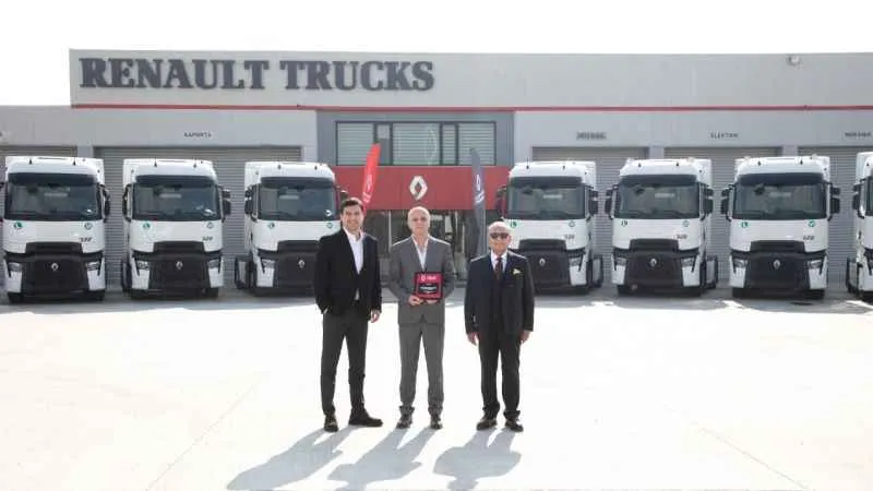 Özçelik Transport filosu, Renault Trucks ile yenileniyor 
