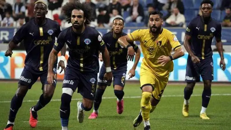 Trendyol Süper Lig: Kasımpaşa: 3 - İstanbulspor: 1