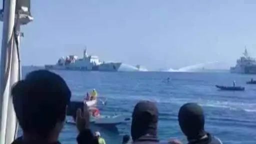 Güney Çin Denizi’nde Çin-Filipinler gerginliği sürüyor