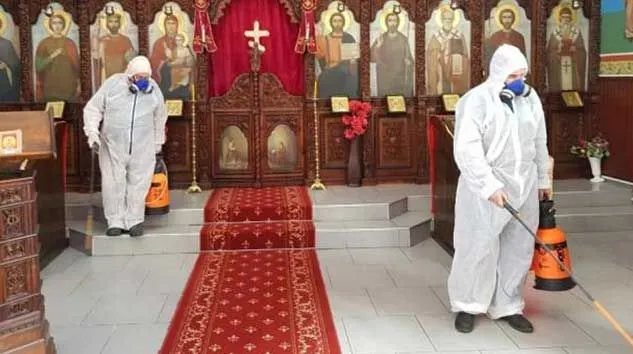 Sadece camiler değil, kiliseler de dezenfekte edildi