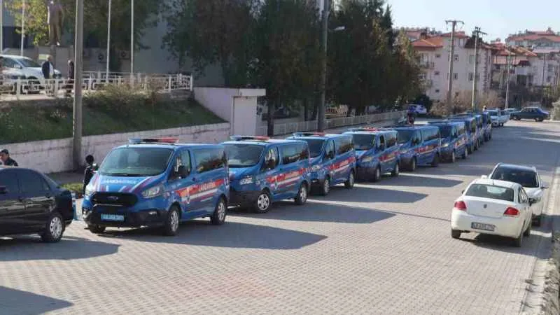 Piyasayı 55 milyon lira dolandırmışlar