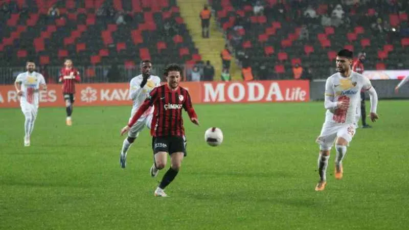Gaziantep FK ile Kayserispor puanları paylaştı