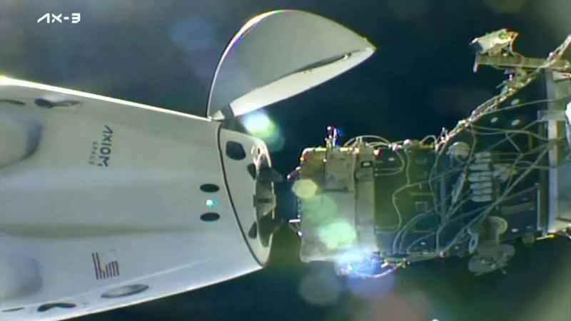 Astronot Gezeravcı’yı taşıyan Dragon kapsülü ISS’ten ayrıldı