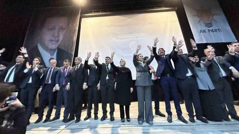 AK Parti Ağrı’da adaylarını tanıttı