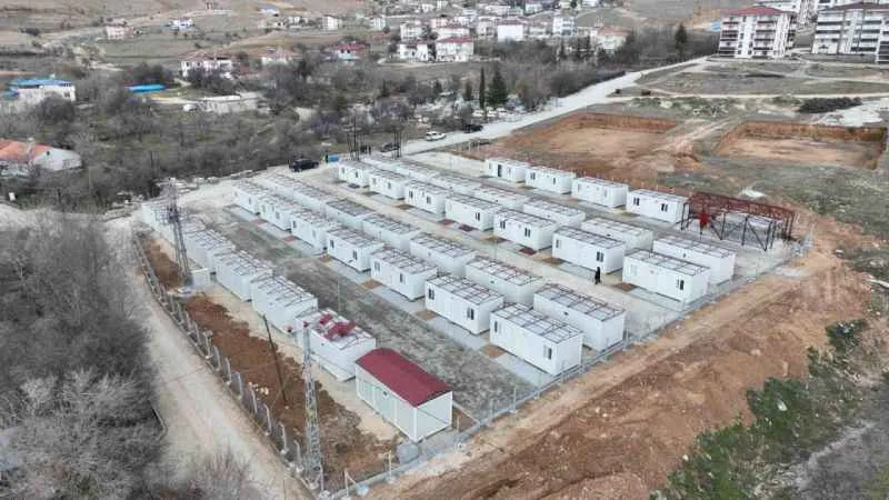 Tunceli’de konteyner kent yapımı sürüyor