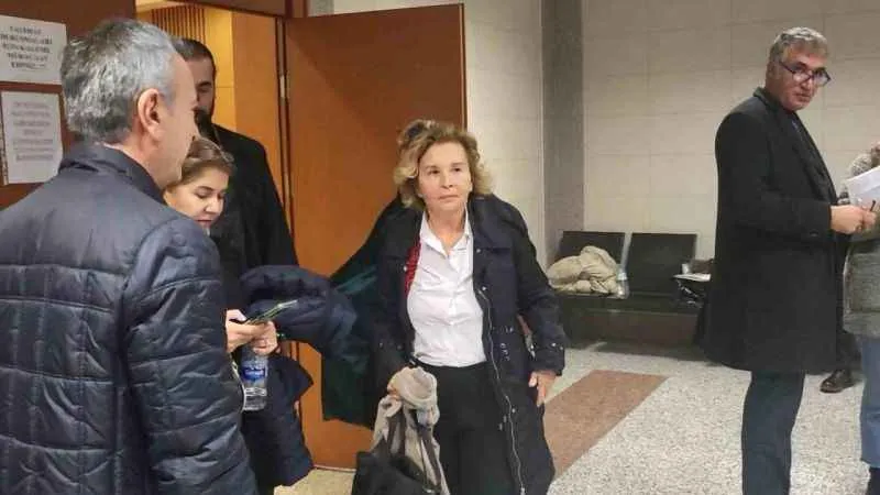 FETÖ’den yargılanan Nazlı Ilıcak: ‘‘Öz eleştiri yapmak istiyorum, FETÖ’yü yanlış değerlendirdim, eksik bilgilere sahiptim’’