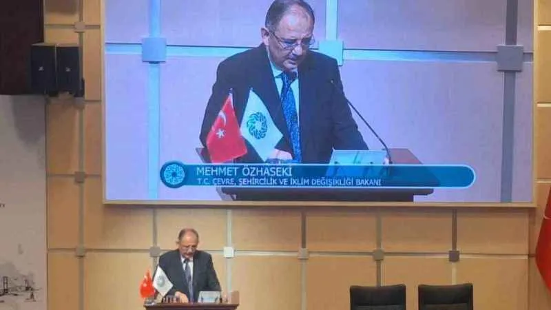 Bakan Özhaseki: "İstanbul’da 1 milyona yakın konutu bakanlık vasıtasıyla dönüştürmeyi düşünüyoruz"