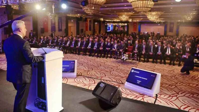 Bakan Bolat: “Hizmetler ihracatımızı 200 milyar dolara çıkarma azmindeyiz”