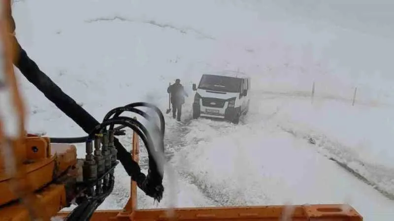 Muş’ta mahsur kalan 90 kişi kurtarıldı