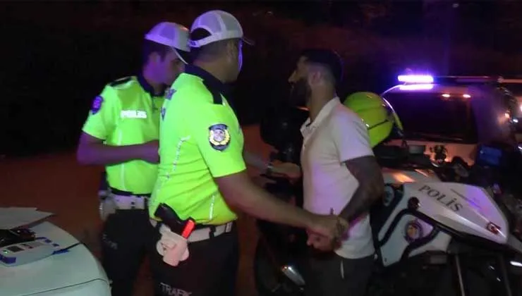 Ehliyetini alıp kaçmak istedi, polis yakaladı