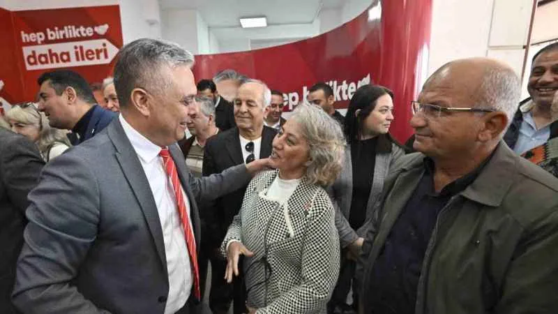 Muratpaşa’da 150 İYİ Parti üyesi törenle CHP’ye katıldı