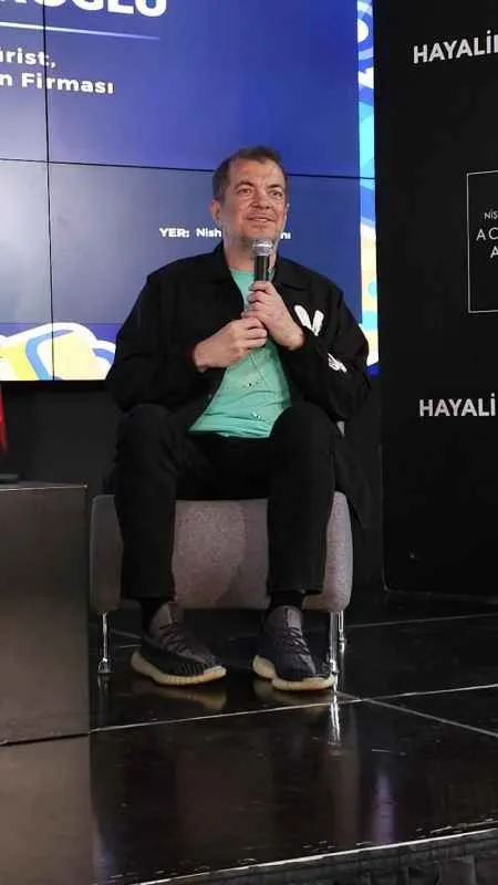 Kral Şakir bir çocuğu enkaz altında kalmaktan böyle kurtardı