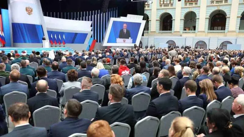 Rusya Devlet Başkanı Putin: “Onların (Batı) topraklarındaki hedefleri vurabilecek silahlara sahibiz”