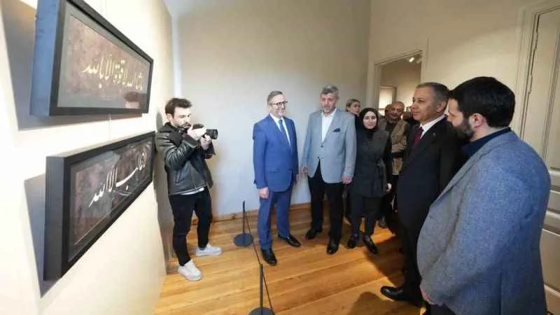 İçişleri Bakanı Ali Yerlikaya, Eyüpsultan’da hat sergisi açılışına katıldı